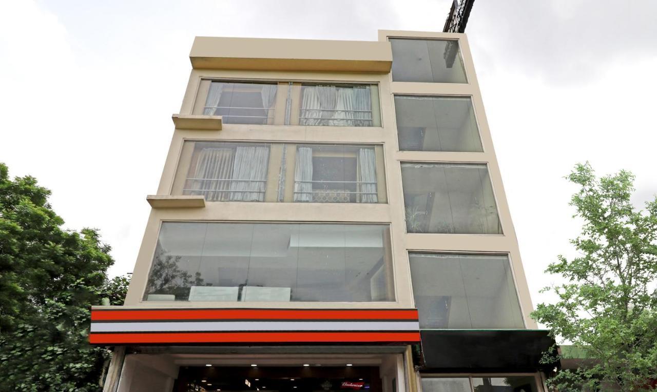 Treebo Galaxy Rooms New Delhi Bagian luar foto