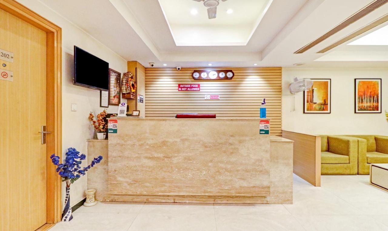 Treebo Galaxy Rooms New Delhi Bagian luar foto