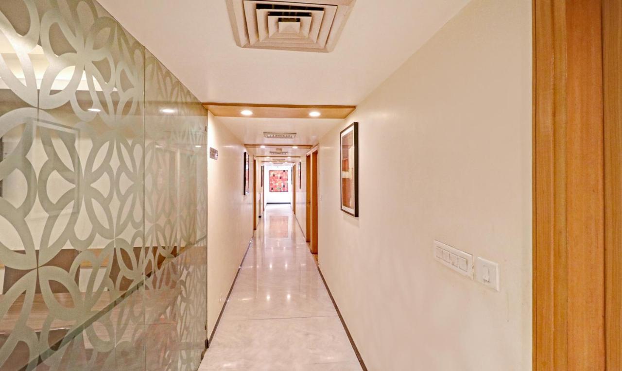 Treebo Galaxy Rooms New Delhi Bagian luar foto