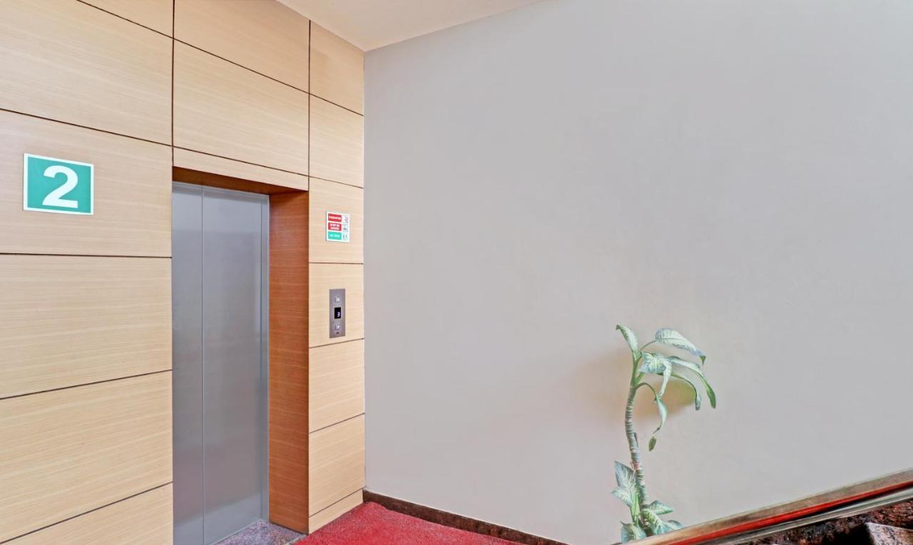 Treebo Galaxy Rooms New Delhi Bagian luar foto