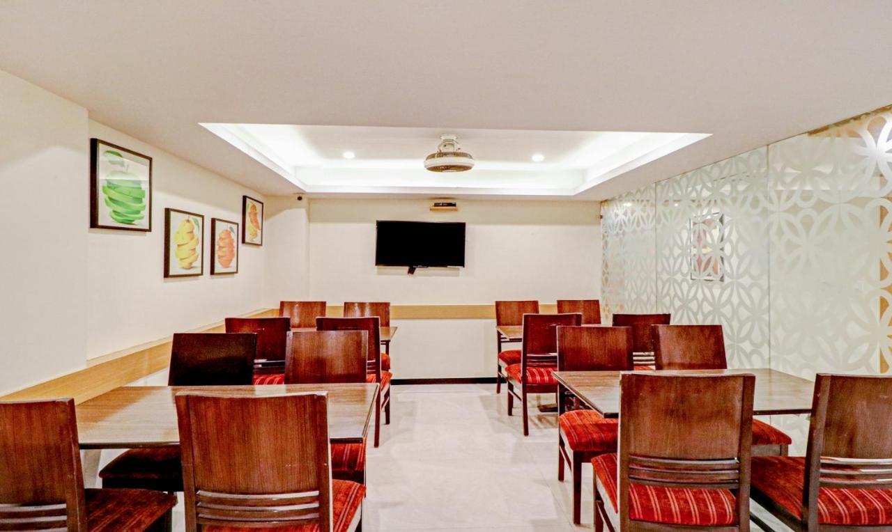 Treebo Galaxy Rooms New Delhi Bagian luar foto