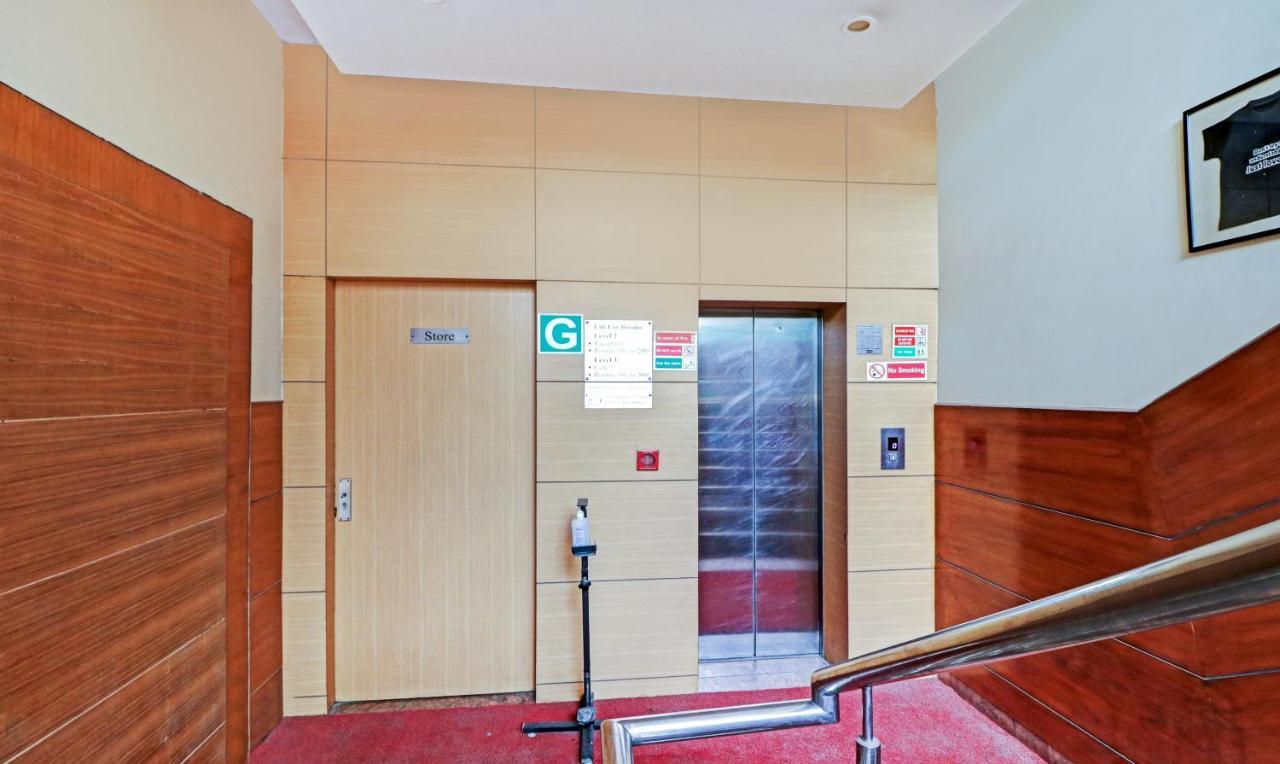 Treebo Galaxy Rooms New Delhi Bagian luar foto