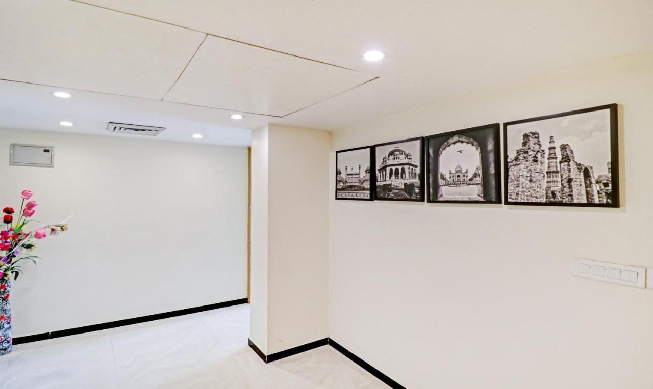 Treebo Galaxy Rooms New Delhi Bagian luar foto