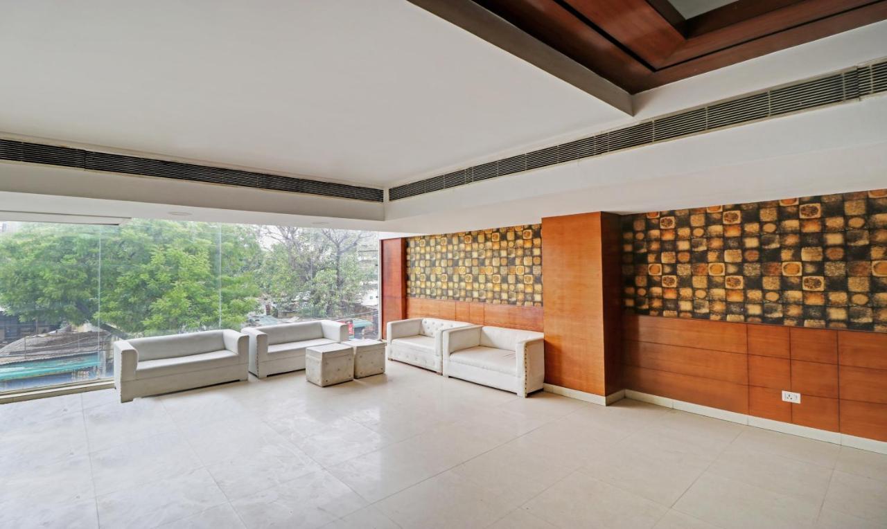 Treebo Galaxy Rooms New Delhi Bagian luar foto
