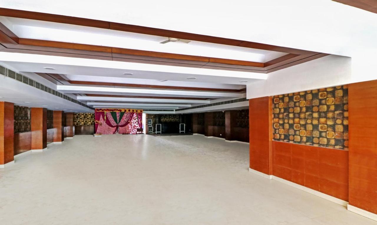 Treebo Galaxy Rooms New Delhi Bagian luar foto