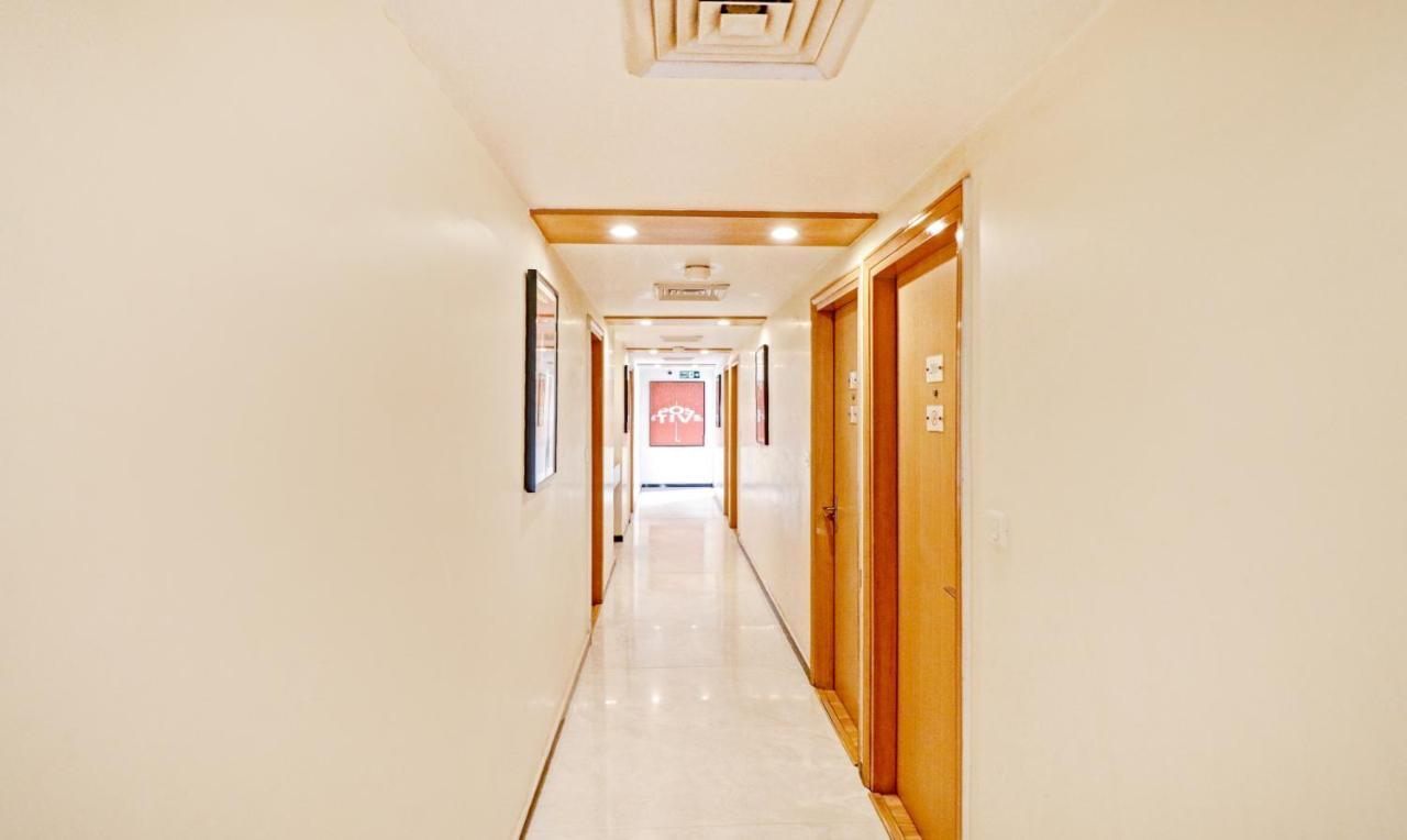 Treebo Galaxy Rooms New Delhi Bagian luar foto