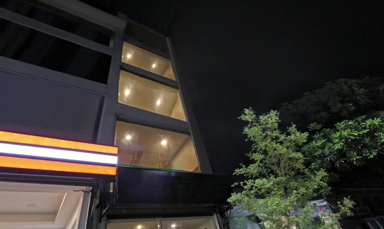 Treebo Galaxy Rooms New Delhi Bagian luar foto