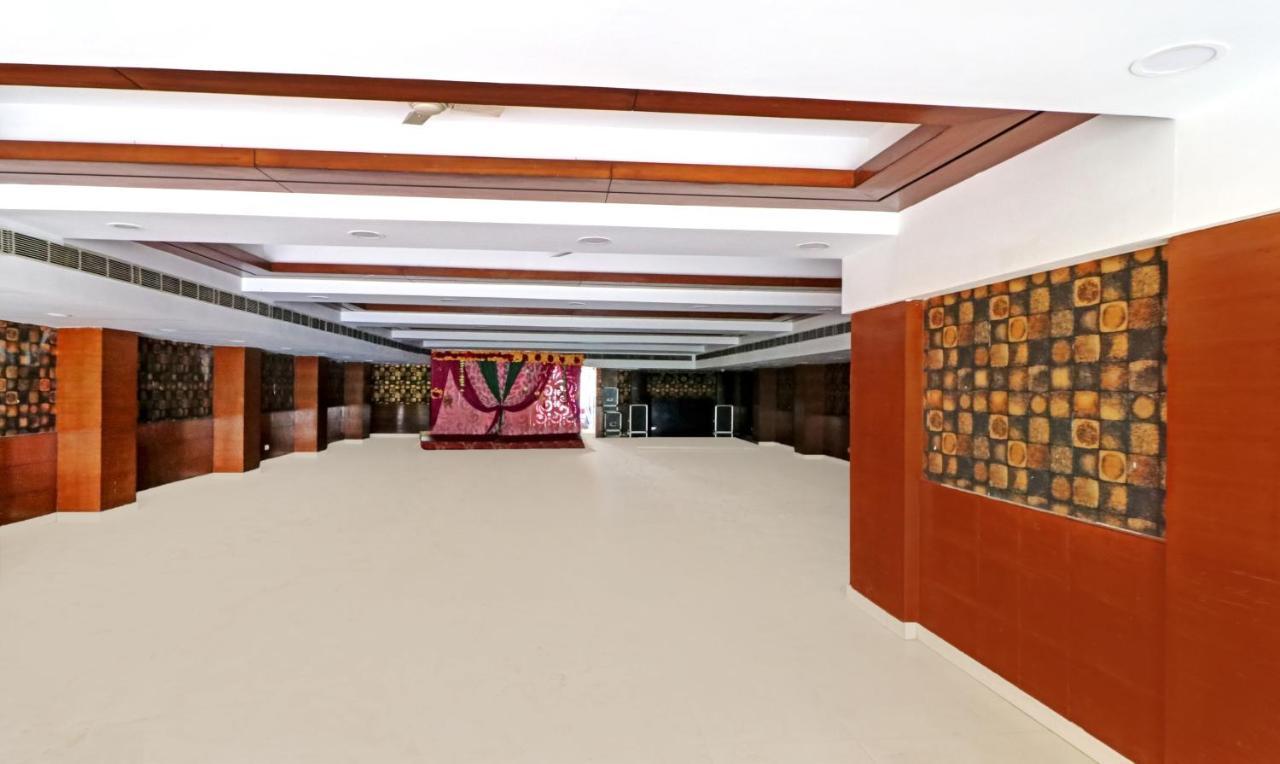 Treebo Galaxy Rooms New Delhi Bagian luar foto