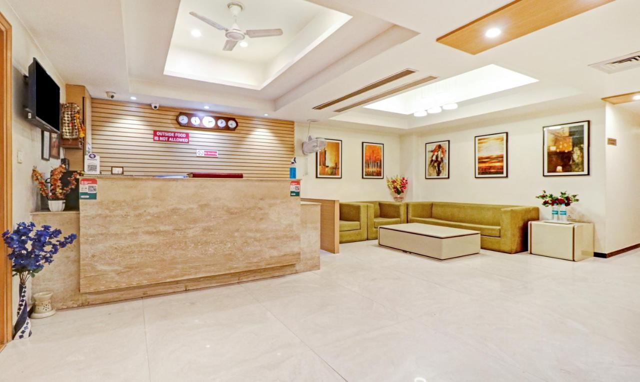 Treebo Galaxy Rooms New Delhi Bagian luar foto